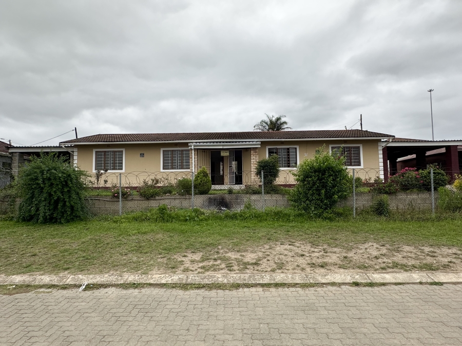 4 Bedroom Property for Sale in Mthata Eastern Cape